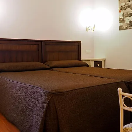 Hotel La Casa Del Diezmo 2*